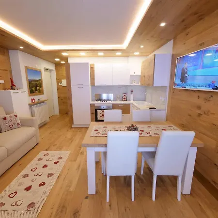 Aprica Luxury - Estrella - San Pietro (Berbenno di Valtellina)