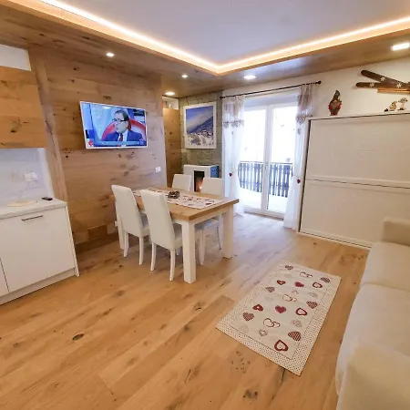 Aprica Luxury - Estrella - San Pietro (Berbenno di Valtellina)